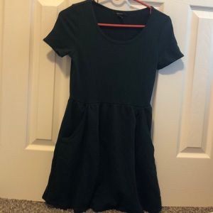 Cute forever 21 green dress with pockets